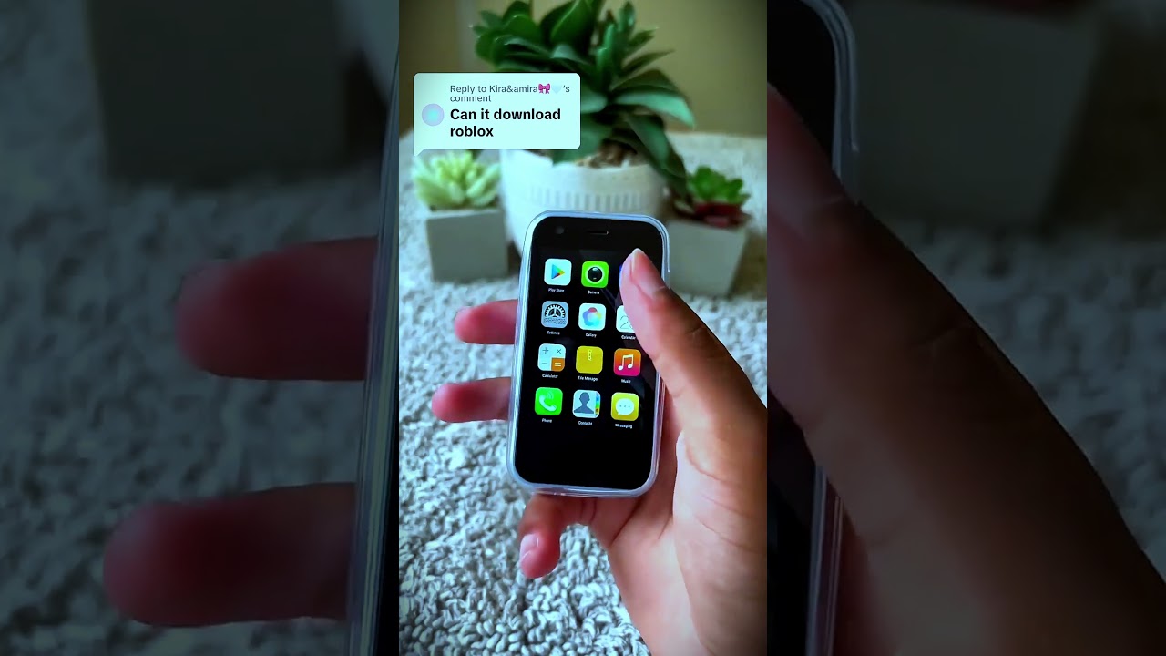 বিশ্বের সবচেয়ে ছোট ফোনের শক্তি ও কিউটনেস 📱