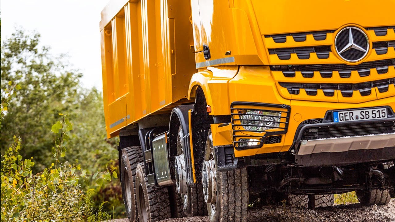 2021 Mercedes Arocs 8x8 Offroad & Onroad Test 🚚