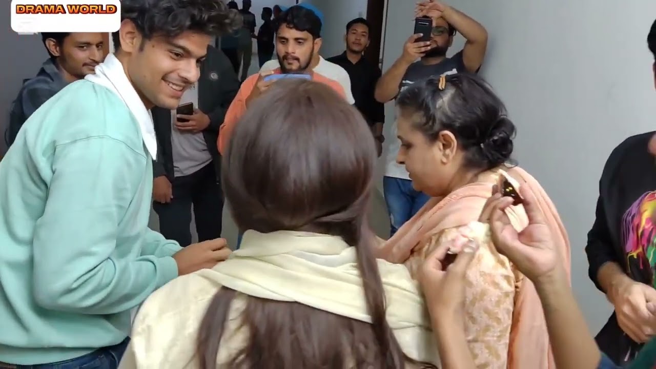 Humaira Bano's Spectacular Birthday Bash on Drama Set 🎉 | 'Ishq Tumsa Hua' Stars Rabia Noreen & Fawad Jalal