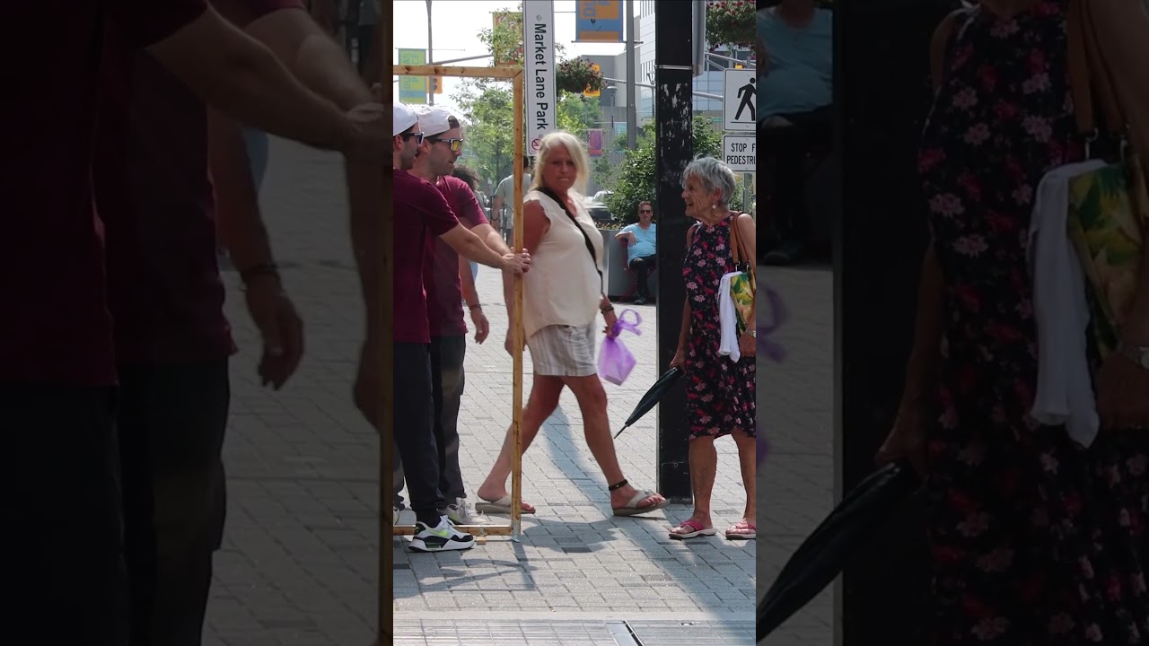 Non-Reflecting Mirror Prank 🤯