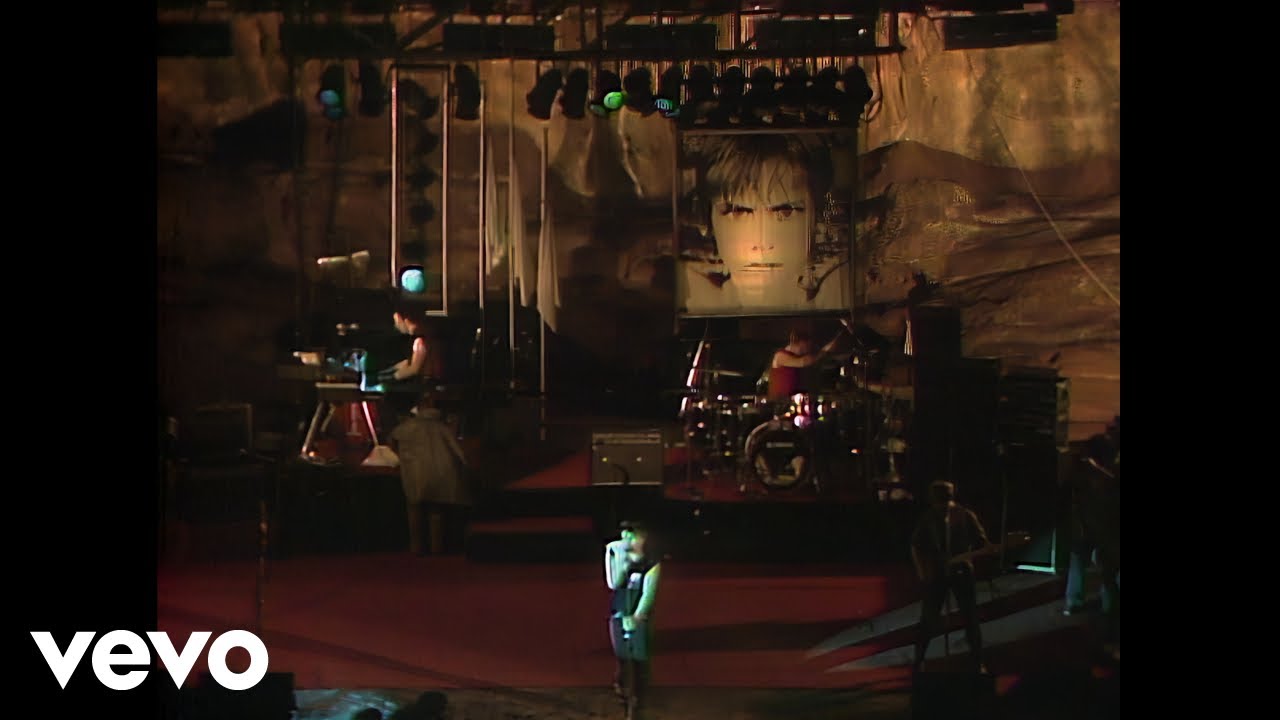 U2 Live at Red Rocks 1983: October & New Year's Day Performance 🎸