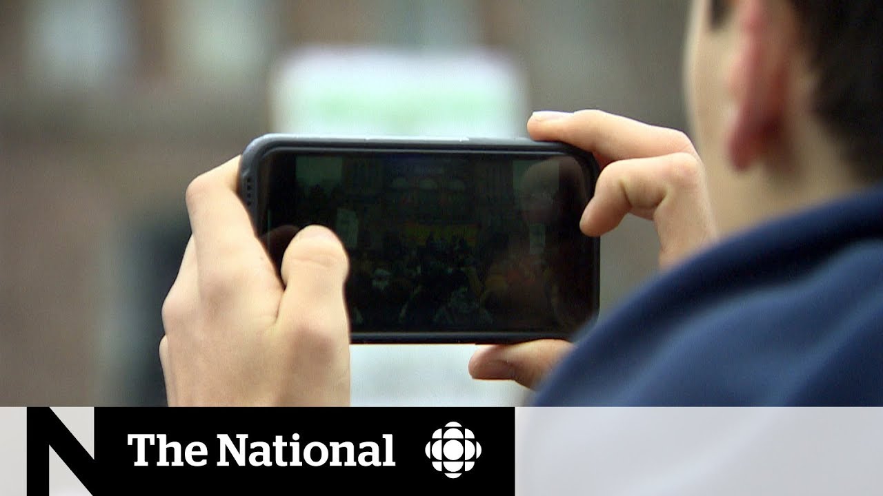 Environmental Impact of Smartphones 🌱