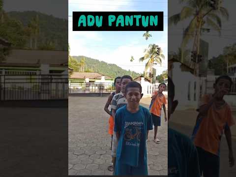 Adu pantun kira-kira siapa paling bagus #adupantun #pantun #shorts