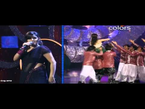 Priyanka Chopra & Sunidhi Chauhan performing on Desi Girl at GiMA 2011