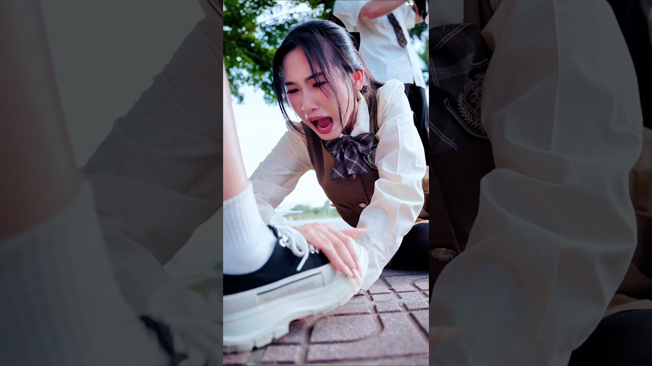 Breaking Her Down: School Drama & Bullying Uncovered π₯