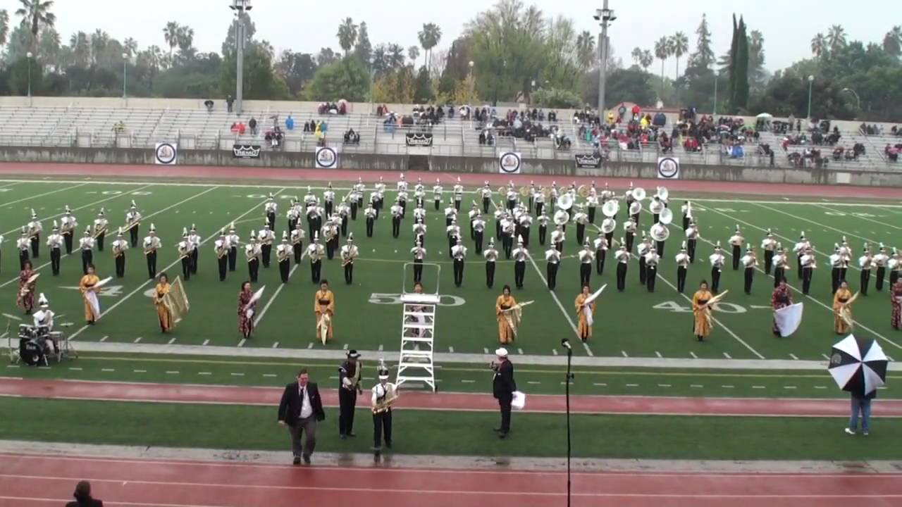 Kansai Honor Green Band at 2010 Pasadena Rose Parade 🎺