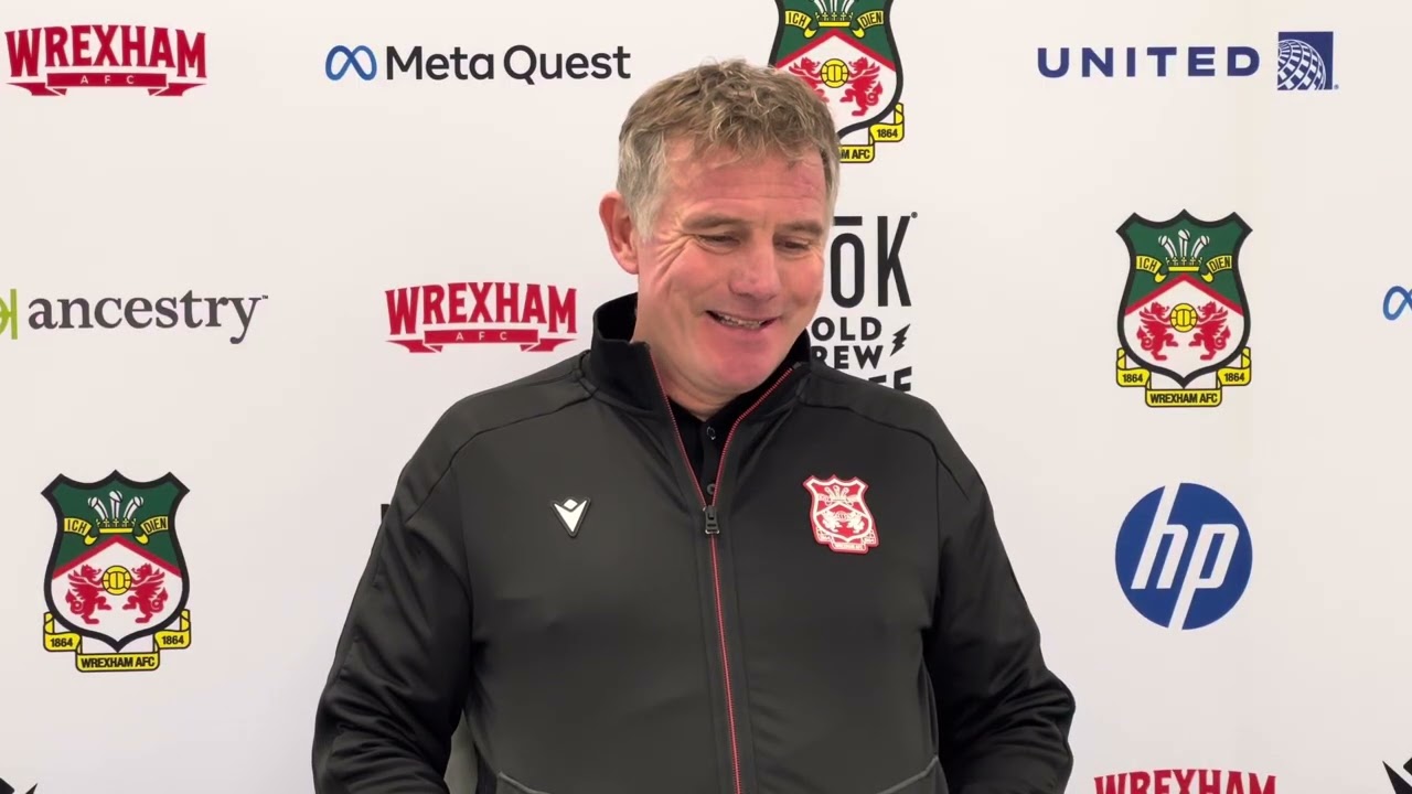 Phil Parkinson Defends Resting Wrexham Players ⚽