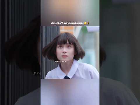 Benefits of having short height 🤭🙈 #becauseyouremyfirstlove #ren #dewjirawat #thaidrama #shorts