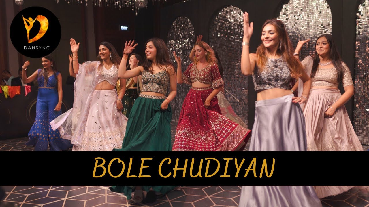 Stunning Bridesmaids' Bole Chudiyan Dance Performance 💃 | Beautiful Wedding Choreography