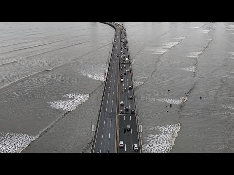 Волны цунами достигли Японии и Гавайев после землетрясения магнитудой 8,8 у берегов России