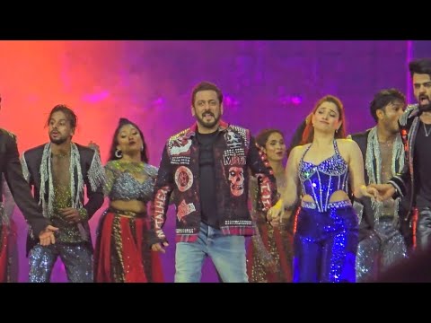 Salman Khan & Manish Paul Dancing With Tamannah Bhatia on Muni Badnam Hoi Song At Dubai UAE 2024 ЁЯЗжЁЯЗк