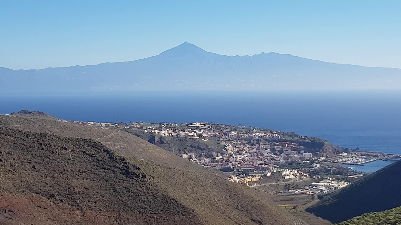 Views of La Gomera, San Sebastián & Tenerife 🌄