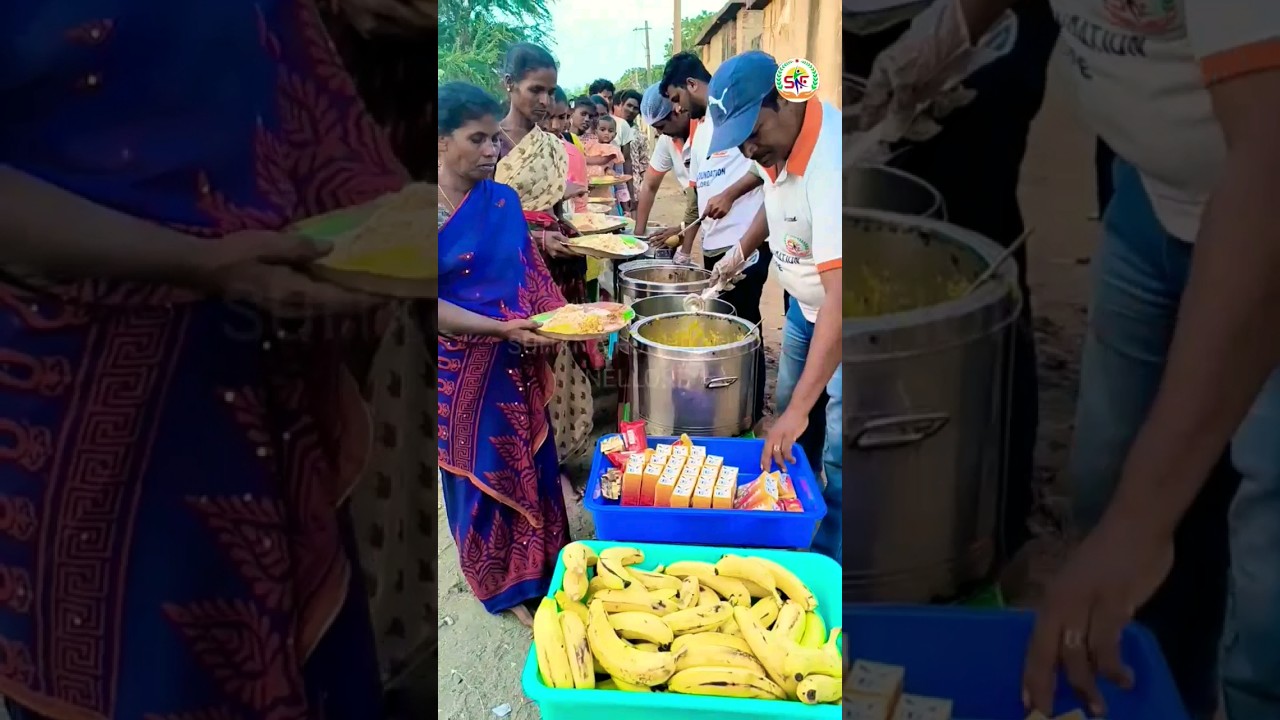 Heartwarming Food Donation to Help the Poor 🍽️ | Short Video