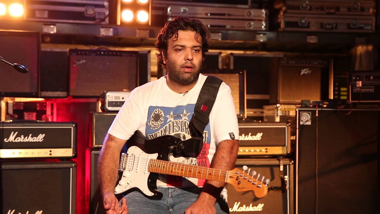 Warren Mendonsa: The Guitar Virtuoso Behind Blackstratblues ๐ธ