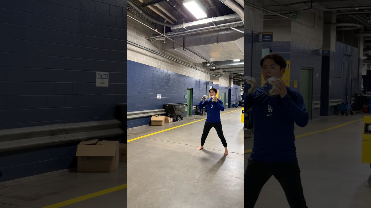 Tunnel's Funny Reaction to Dodgers' Arrival π