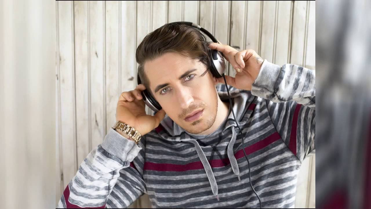 Ikarus DVOA & Strawberry Glass Remix by DJ Arrowz 🎶