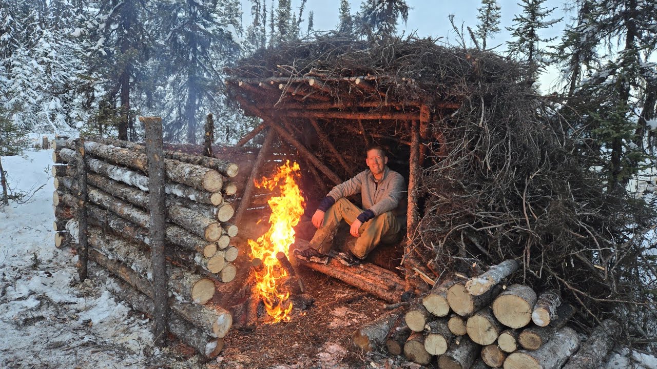 3 Days Solo in Arctic Shelter: Bushcraft & Blacksmithing ❄️