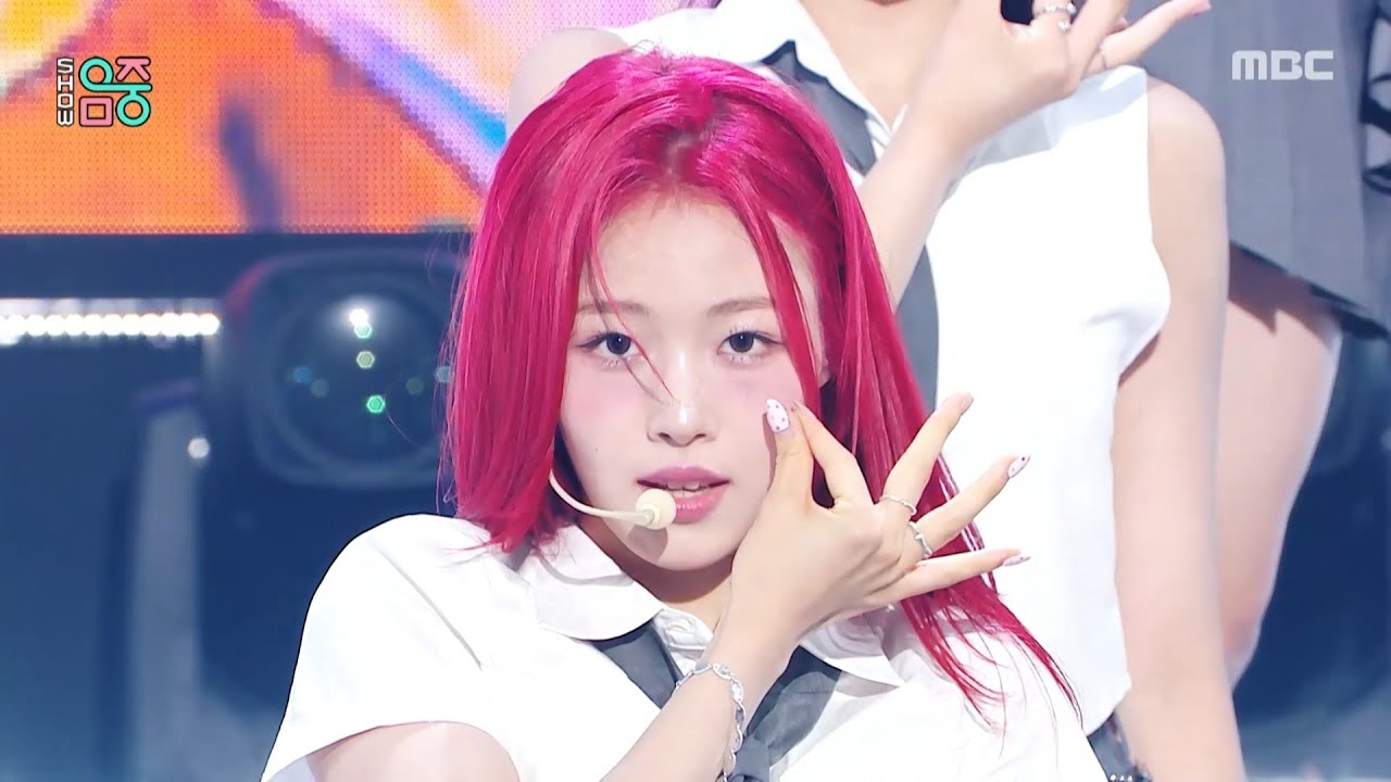 AtHeart's 'Plot Twist' Performance on MusicCore πΆ