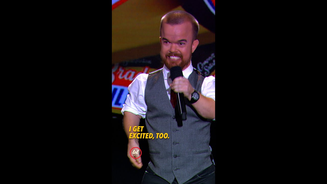 Hilarious Stand-Up Moment with Brad Williams ๐๐ค
