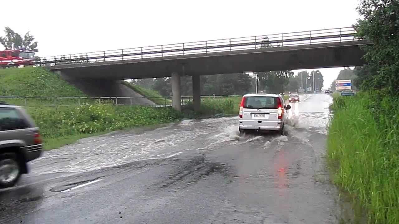 Historialliset Ukkoskuurot ja Tulvat Poriin 2.7.2011 🌧️