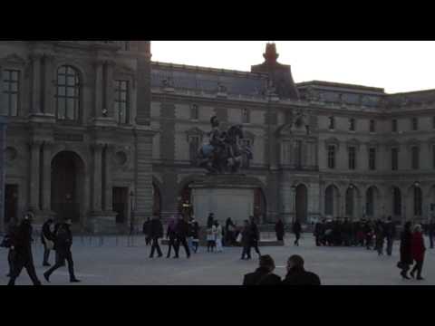 King Louis XIV in the courtyard of the Louvre!
