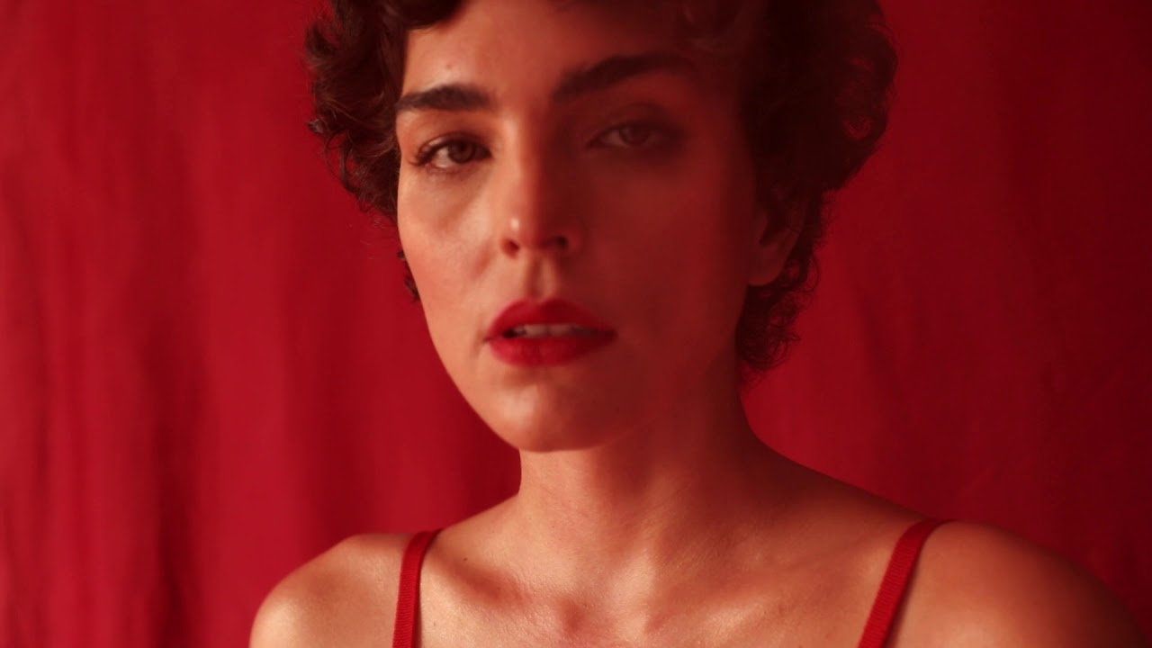 Julia Konrad - Vuelve (Official Music Video) 🎶