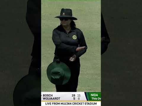 Anneke Bosch Punishes Nida Dar 4️⃣-4️⃣-4️⃣ #PAKWvSAW #BackOurGirls #SportsCentral #Shorts M3E1K