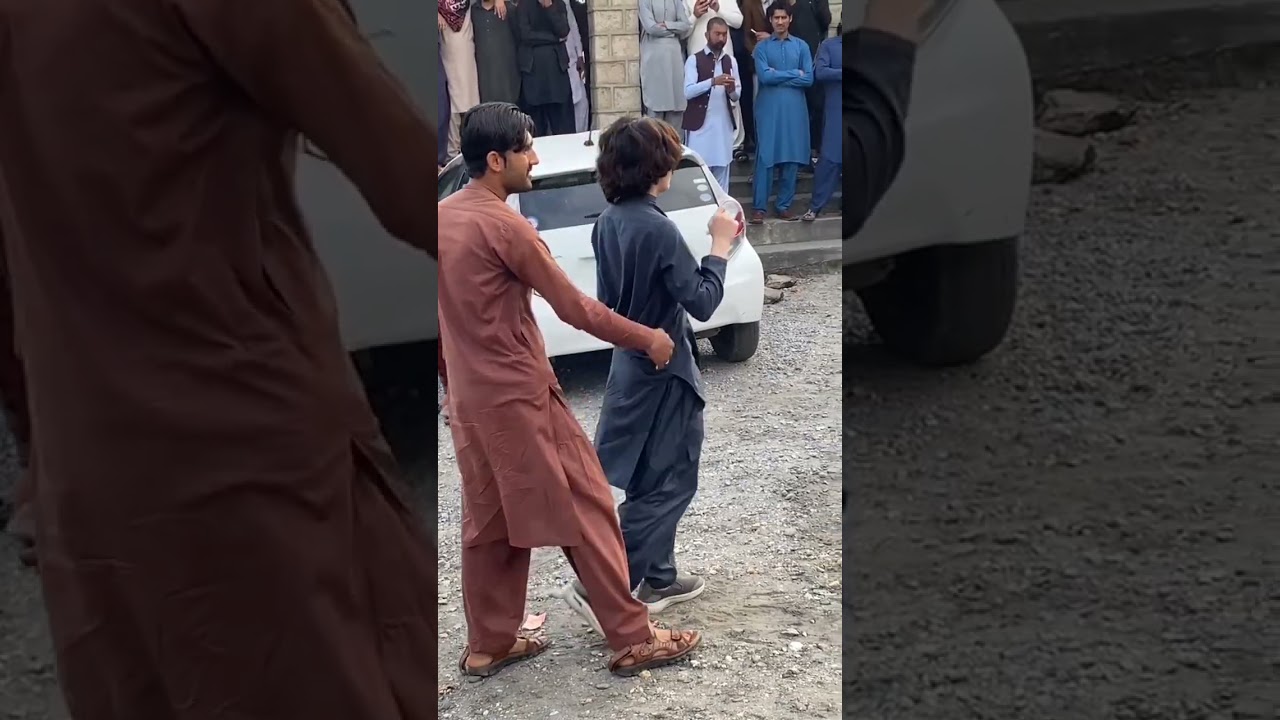 Pashto Dancer: A Relaxing & Beautiful Performance