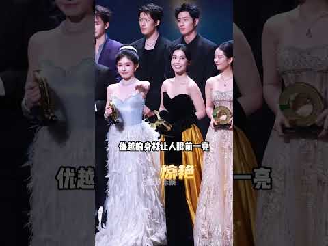 當短劇女神遇上「紅毯照妖鏡」,有人被妝造拖累,有人超常發揮不輸頂級女星#王格格 #餘茵 #微短劇螢光之夜 #內容啟發搜索 #娛樂評論大賞