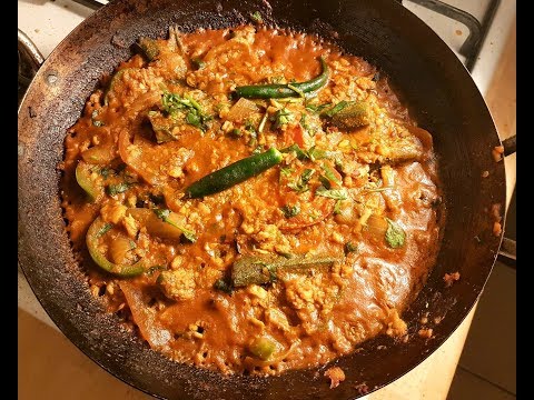 Restaurant Style Spicy Fish Balti - Steven Heap