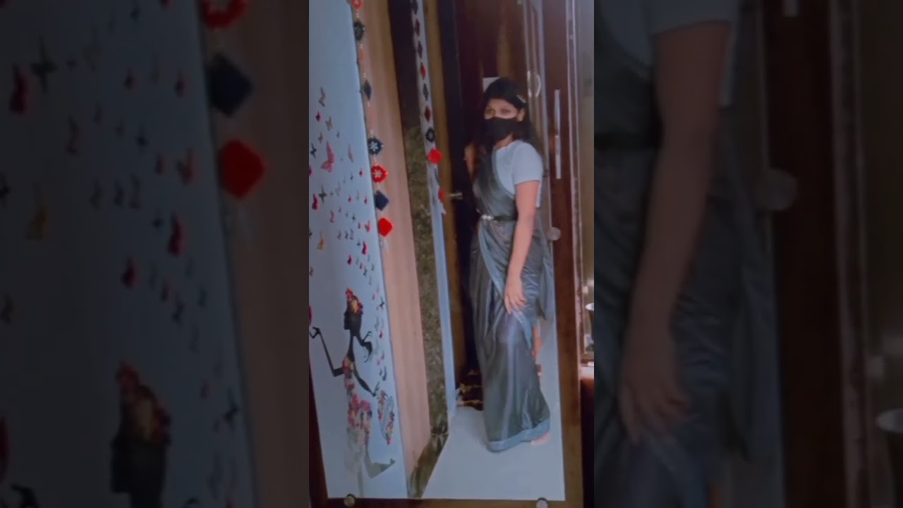 Desi Girl in Stunning Jhumkas: Catch Her Eye-Catching Look! 💃