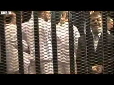 Egyptian TV shows footage of Mohammed Morsi in court