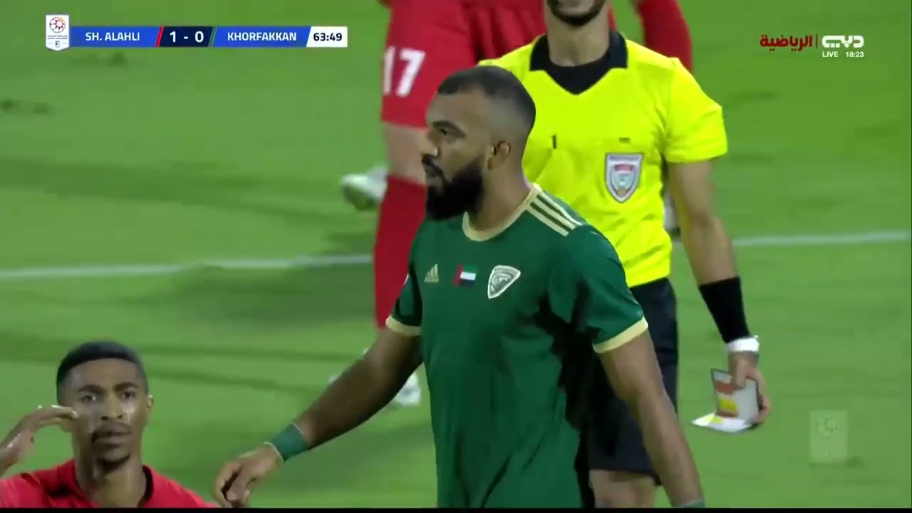 شباب الأهلي يفوز على خورفكان 1-0 في دوري أدنوك ⚽