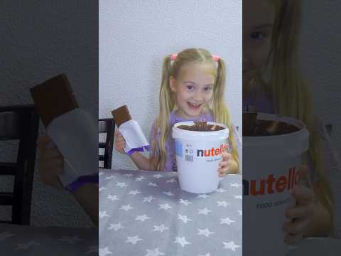 Как моя семья ест шоколад😹🍫🤷🏻‍♀️ #comedy #fastsergey