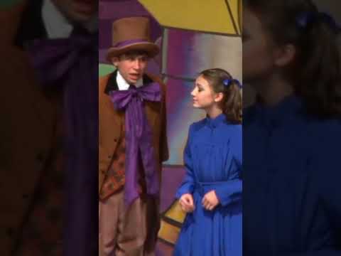 Violet Beauregarde's Blueberry Inflation | Willy Wonka Jr.