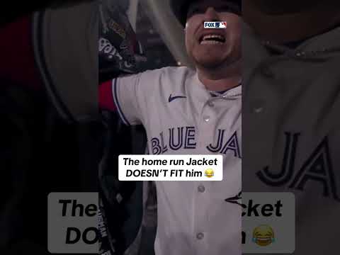 Alejandro Kirk wasnโt going to waste his time ๐คฃ #mlb #bluejays #worldseries