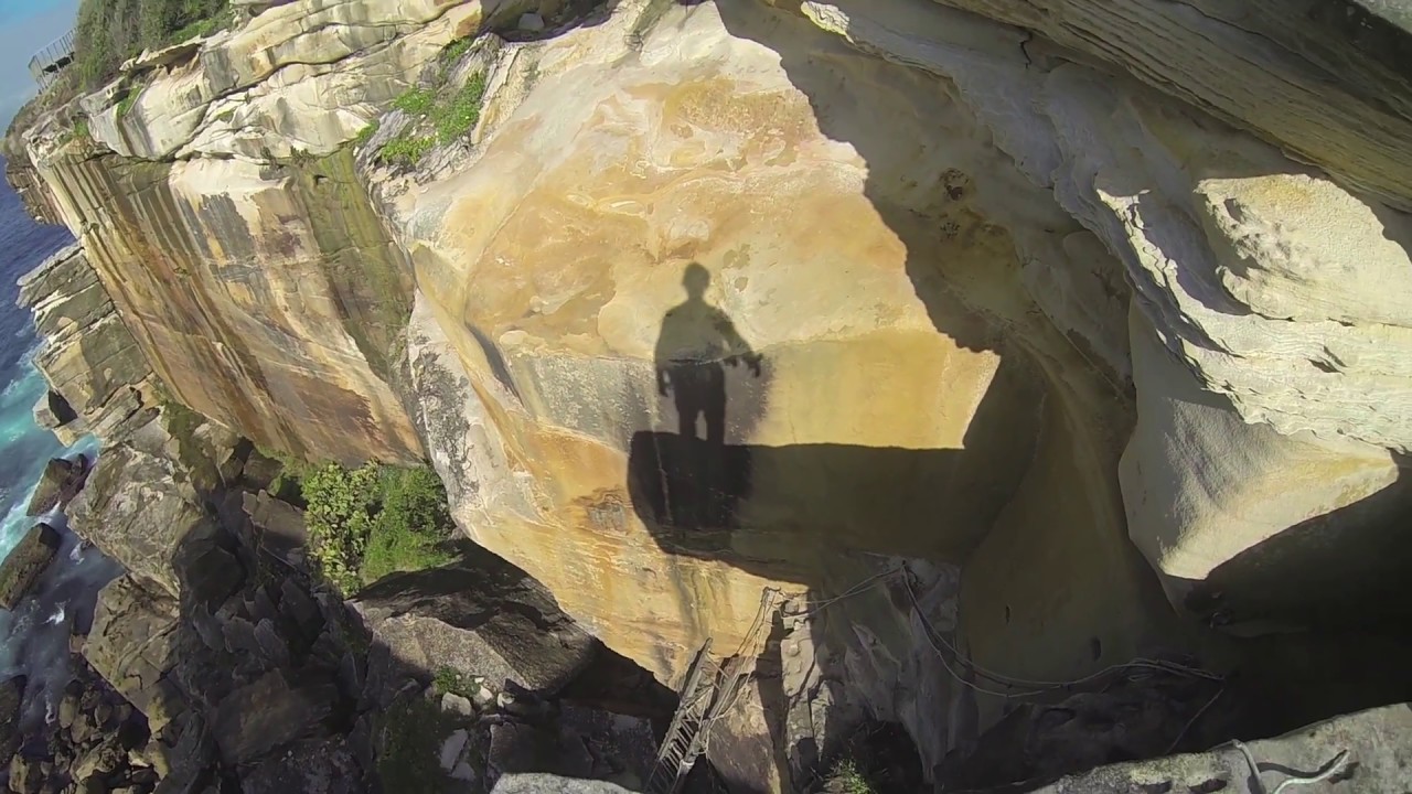 Uncharted 4 Cliffside Parkour in Real Life 🌄