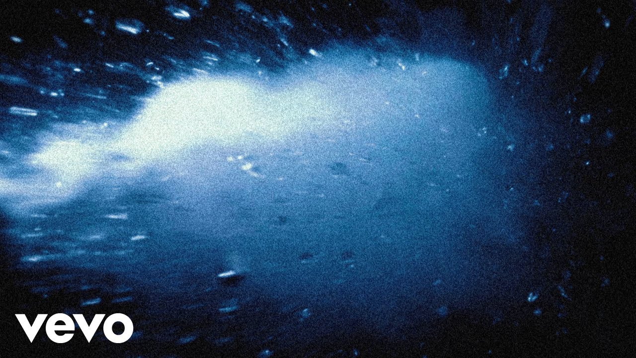 Marco Mengoni - Un Fiore Contro Il Diluvio 🎶