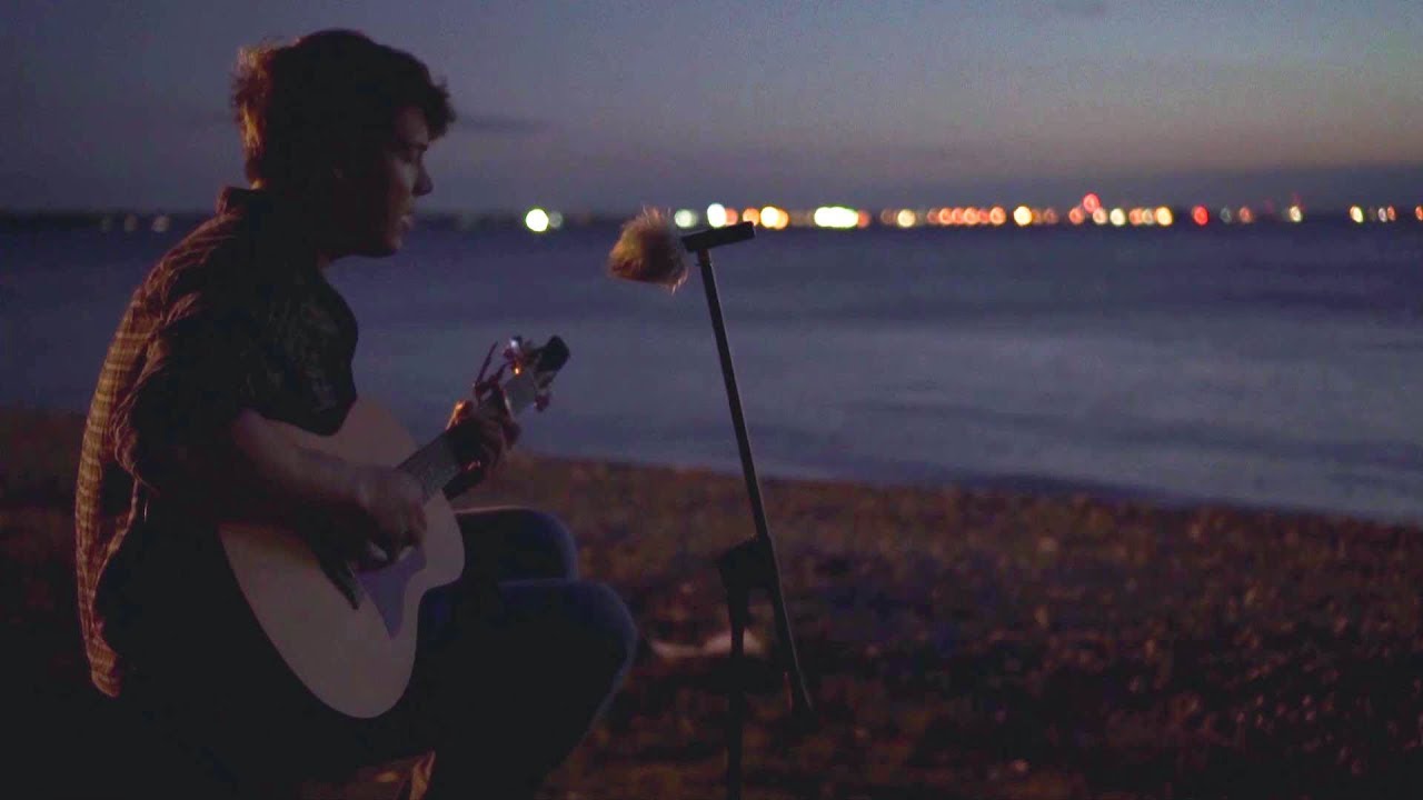 Khalid's 'Location' Acoustic Cover on the Beach 🎶