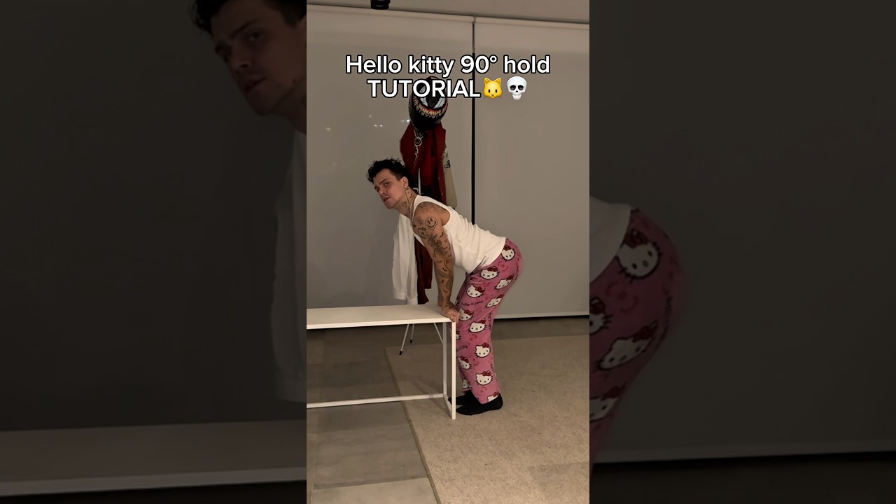 Hello Kitty 90° Hold Tutorial 🐱