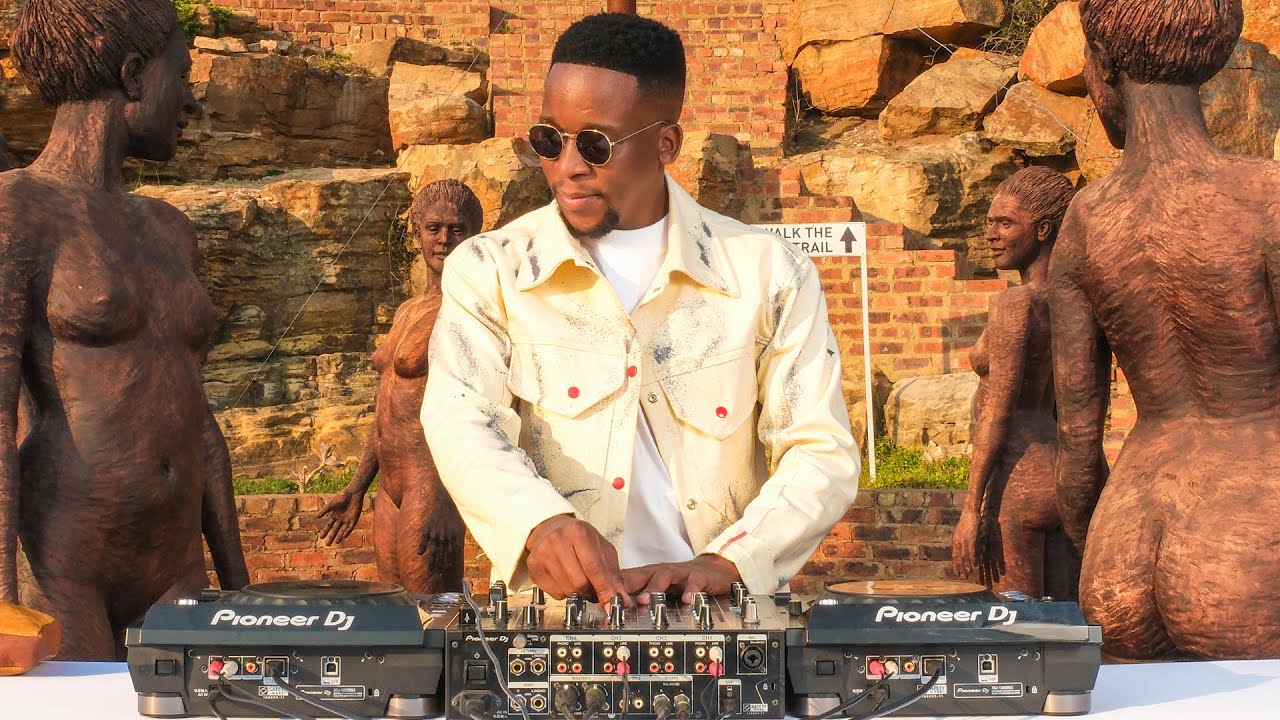 🔥 Amapiano Mix 2025 | Top Soulful Tracks by Romeo Makota