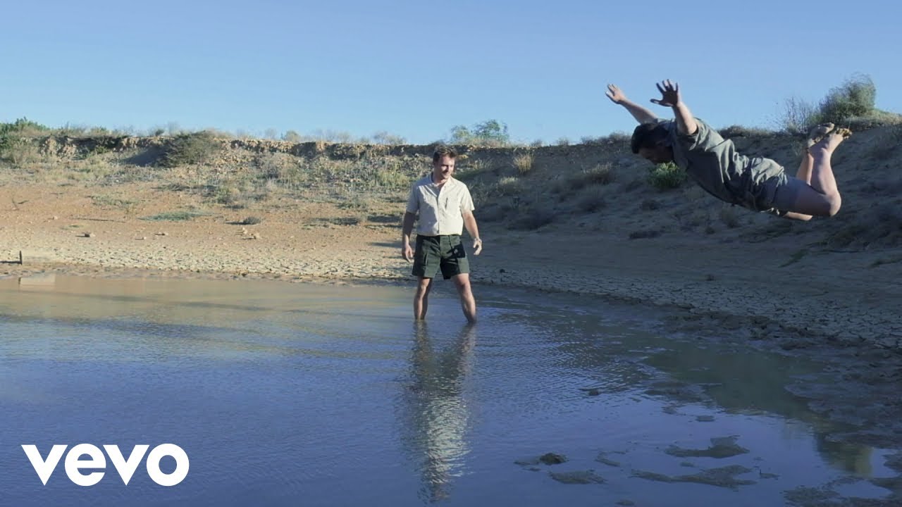 Jan Bloukaas - Boerseun 🎶 | Luister en Volg voor Meer Maatwerk