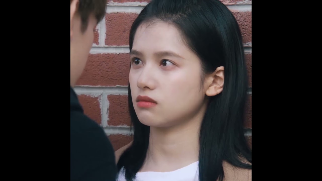 Everyone Can't Help But Admire the Princess's Stunning Beauty! 👑