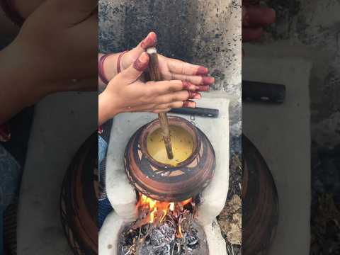 गाँव की देसी कड़ी 😍#desi #kadi #villageshivani #food #shorts #short #youtubeshorts #video