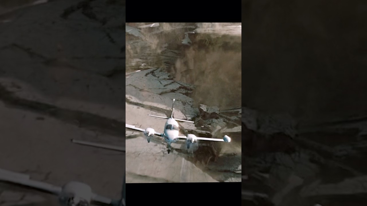 2012 (2009) | Intense Earthquake Disaster & Family Escape πβοΈ