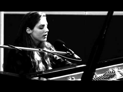 Birdy - People Help The People (Official Live Performance Video)