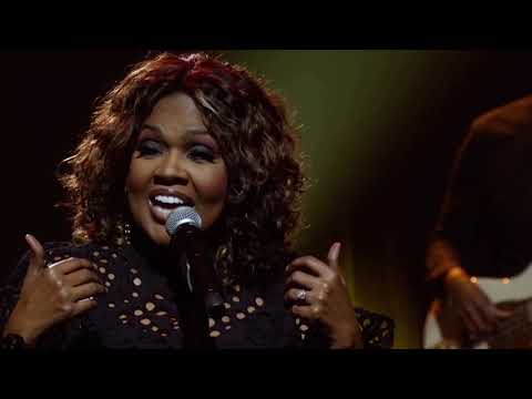 CeCe Winans Performs ‘Why Me’ Live 🎶