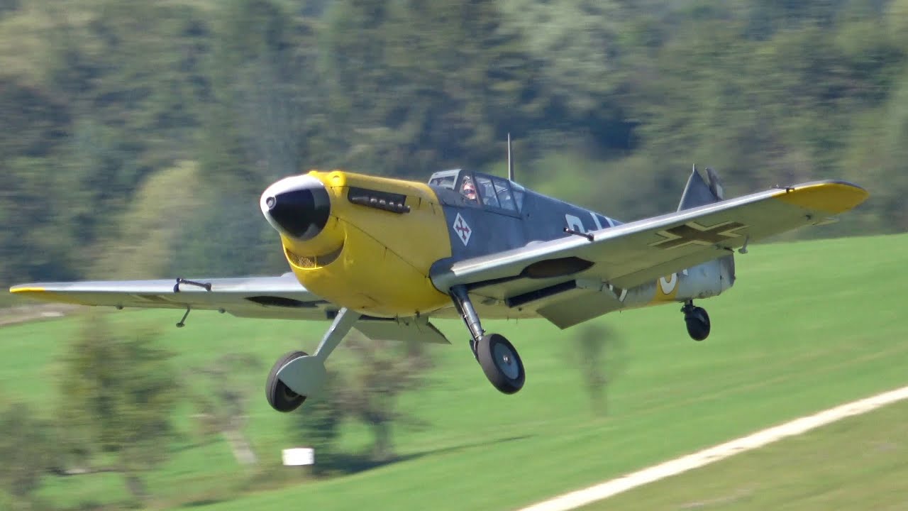 Spectacular Vintage Warbirds Take Flight at Hahnweide Airshow 🇩🇪