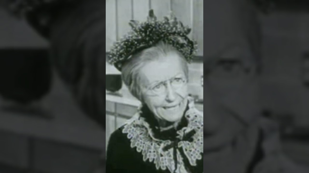 Hilarious Granny's First Grocery Store Adventure! 😂