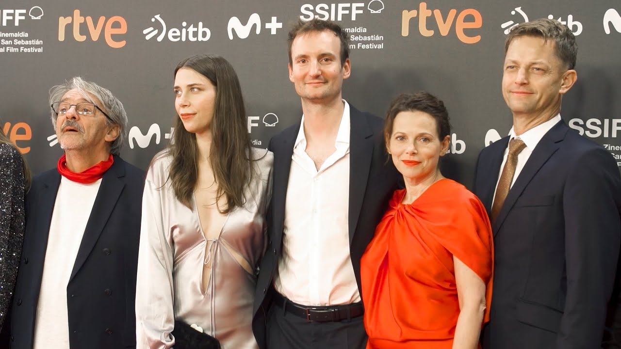 Alfombra roja ''Ungrateful Beings'' (S.O.) 2025